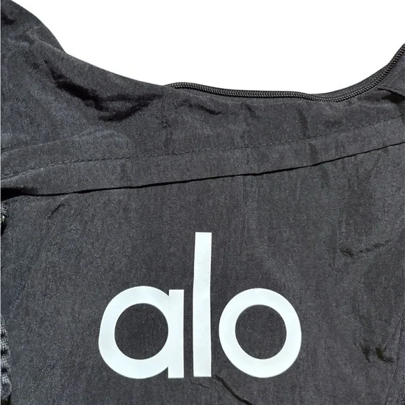 NEW🖤🖤🖤ALO Yoga Black Belt Bag - Picture 3 of 5